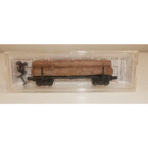 Micro Trains N Scale 114030 40’ Modern Log Car with Uprights Load